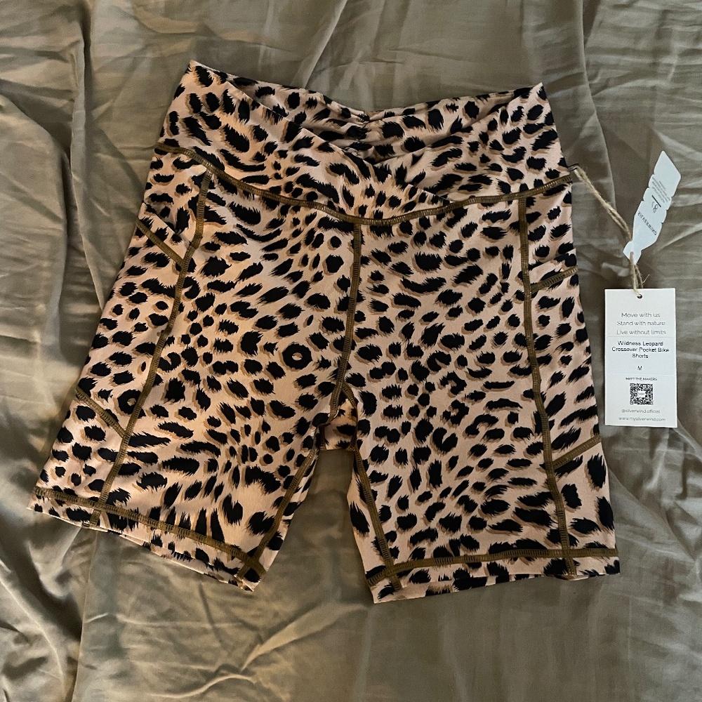 Silverwind animal print size medium athletic shorts
